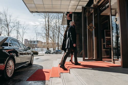 Internetten idda oynama